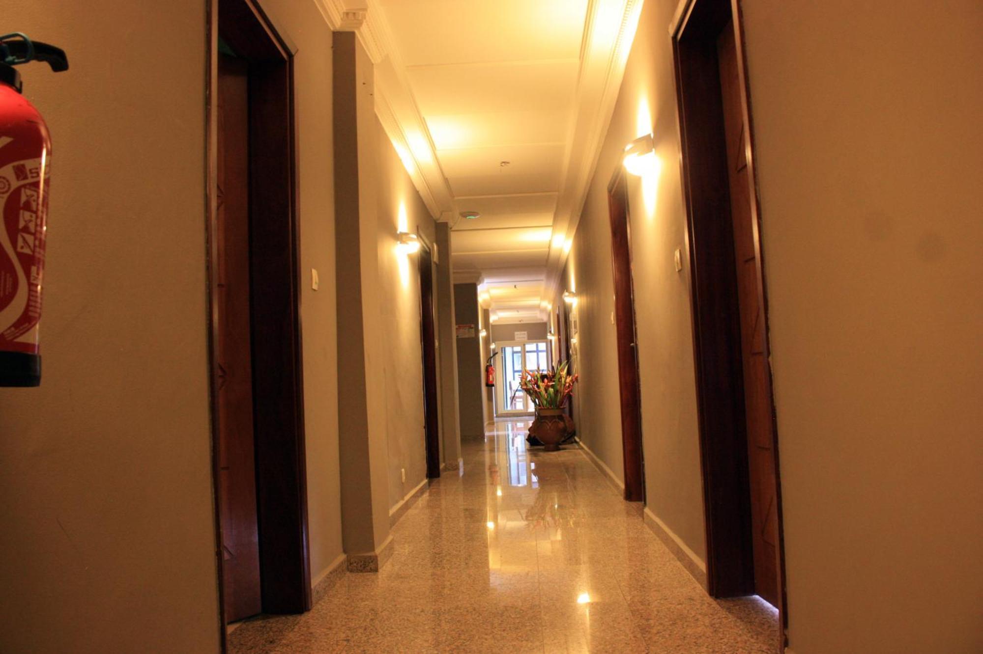 Futuris Hotel Douala Ngoại thất bức ảnh